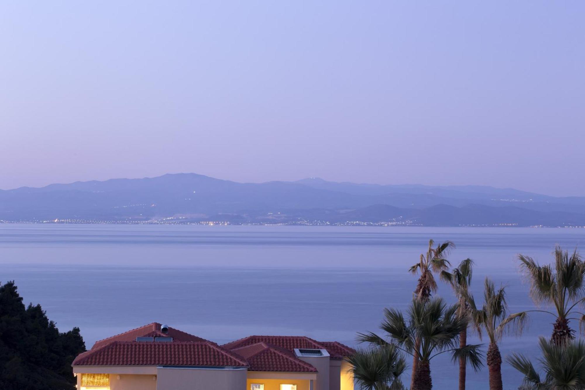 Cora Hotel & Spa Afytos Exterior photo